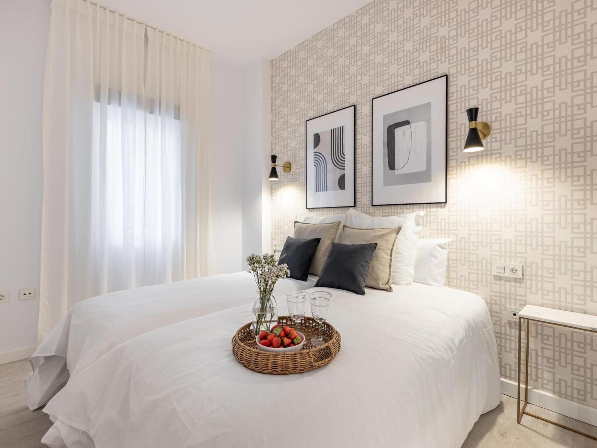 Central Stylish And Elegant 1 & 2 Bedroom Apartments III Granada Buitenkant foto