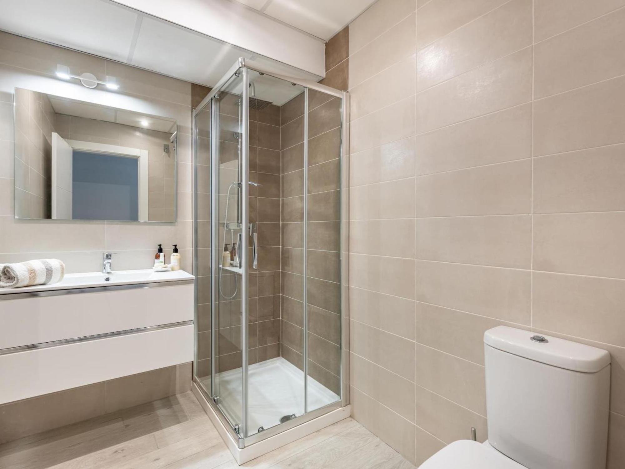 Central Stylish And Elegant 1 & 2 Bedroom Apartments III Granada Buitenkant foto